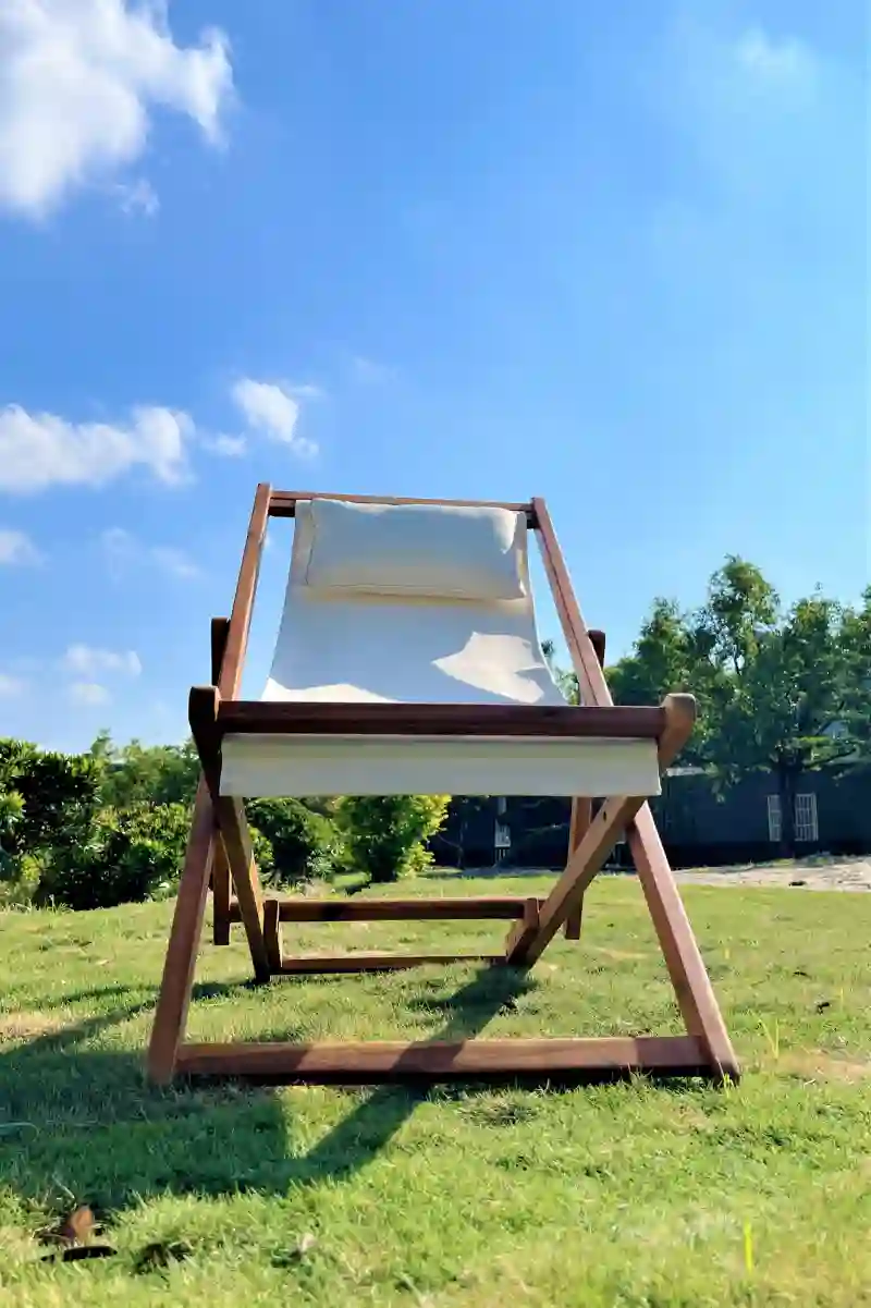 HC-MF-LC-W Wooden Folding Deck Chair